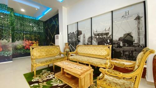 D'Hills Hotel in Guguk Panjang