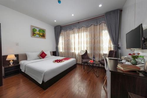 Suite with 1 Queen bed