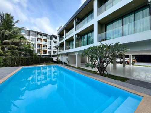 Swimming pool, Seaside Naithon Phuket in Naithon