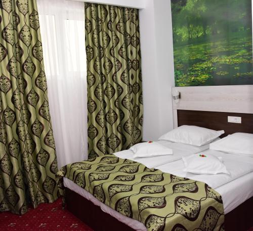 2 twin beds