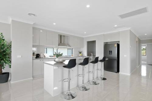 Kitchen, Golf Club Seaside Serenity by Ready Set Stay in San Remo