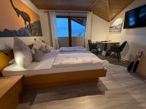 Double Room with Mountain View