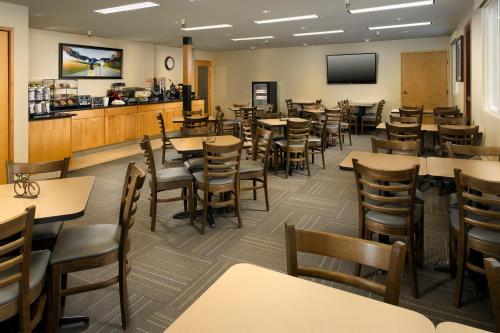 Ételek és italok, Redmond Inn in Redmond (Washington)