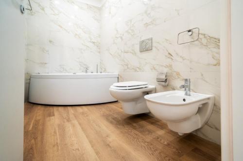 Archimedes suites - image 4