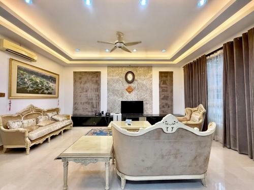 Villa with Pool, Karaoke, Snooker Villa with Pool, Karaoke, Snooker