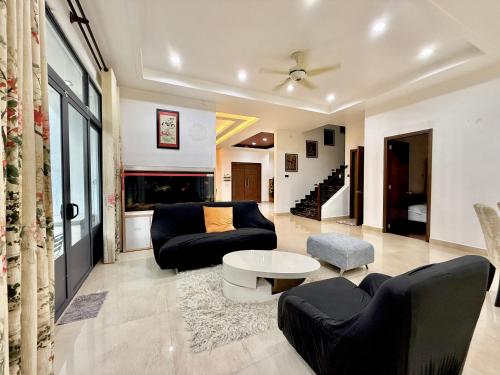 Villa with Pool, Karaoke, Snooker Villa with Pool, Karaoke, Snooker