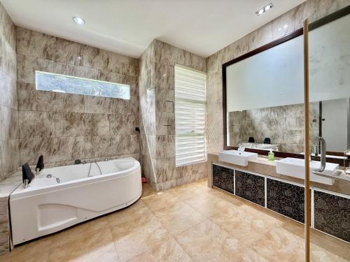 Villa with Pool, Karaoke, Snooker Villa with Pool, Karaoke, Snooker