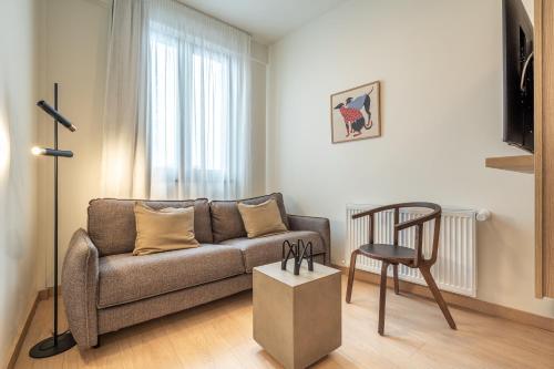 One-Bedroom Apartment image 4