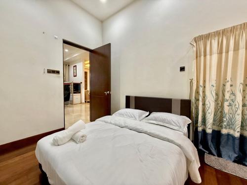 Villa with Pool, Karaoke, Snooker Villa with Pool, Karaoke, Snooker