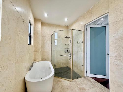 Villa with Pool, Karaoke, Snooker Villa with Pool, Karaoke, Snooker