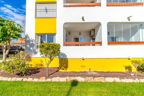 Apartment with Balcony image 9