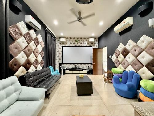 Villa with Pool, Karaoke, Snooker Villa with Pool, Karaoke, Snooker