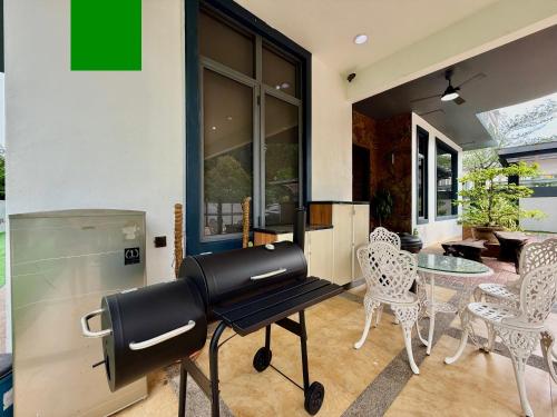 Villa with Pool, Karaoke, Snooker Villa with Pool, Karaoke, Snooker