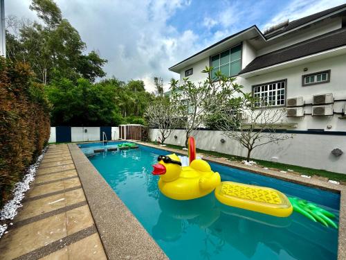 Villa with Pool, Karaoke, Snooker Villa with Pool, Karaoke, Snooker