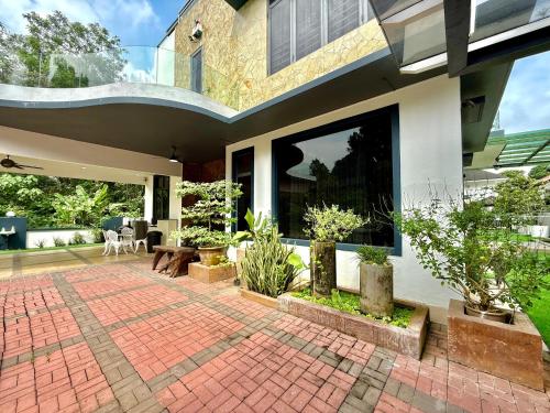 Villa with Pool, Karaoke, Snooker Villa with Pool, Karaoke, Snooker