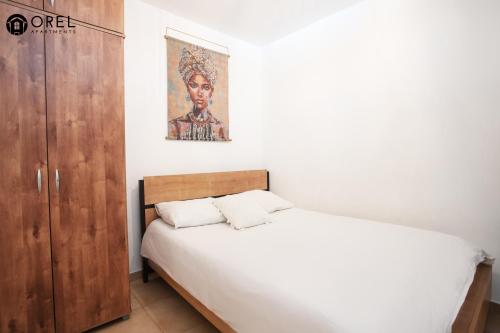Orel's Ground floor Apartment - Tap to explore photos