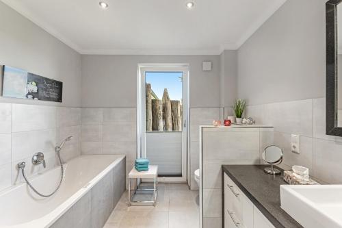 Badrum, Relax Bungalow Küstenperle (Relax Bungalow Kustenperle) in Klausdorf