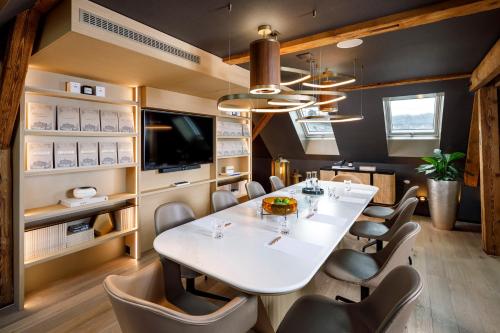 Meeting room / ballrooms, Small Luxury Hotel Ambassador a l'Opera in 8. Seefeld-Mühlebach-Weinegg