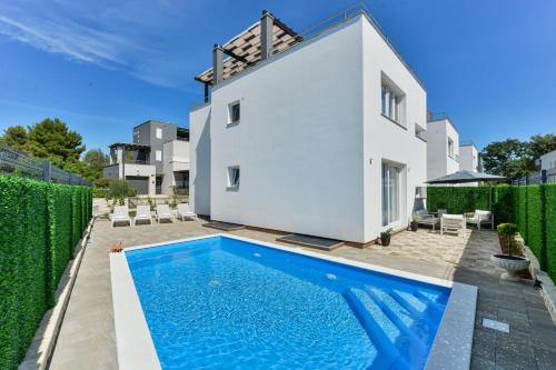 Villa image 10