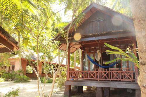 Balneari, Kadidiri Paradise in Tanjung Pude