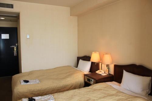 room detail thumbnail 2