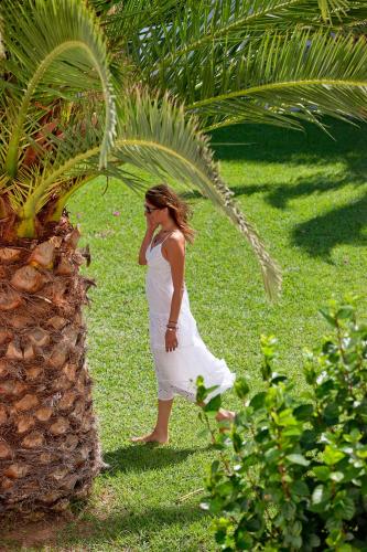 Mrs. Chryssana Beach Hotel - image 7