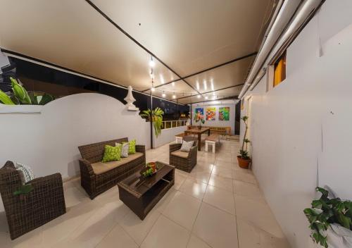 Double Room with Private Bathroom image 1