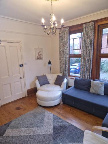 Hereford - Falcon House - Spacious 5 Bedroom House With Games Room - Sleeps 14 Guests - Great Property For Family & Friends Gathering Together - Hosted by RENTMYHOUSE, Hereford (zdjęcie 6)