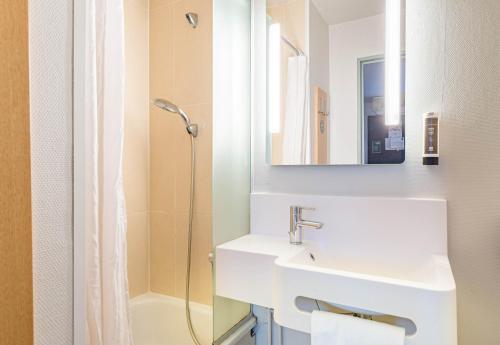 B&B Hôtel TOURS Sud Joué-lès-Tours - image 2