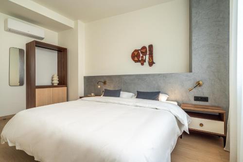 Three-Bedroom Apartment image 9