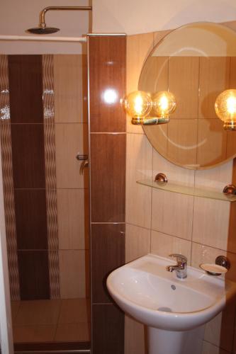 Deluxe Double Room with Shower