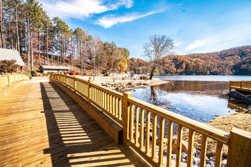 Mountain Loft Resort - Lake Lure, NC, Lake Lure
