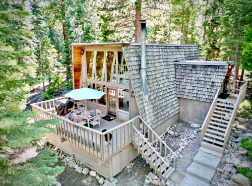 Modern and Private Cabin in the Woods