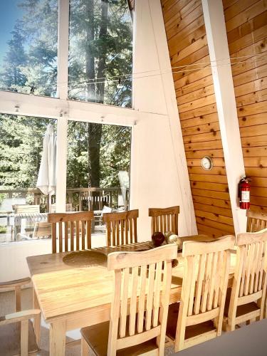 Modern and Private Cabin in the Woods Modern and Private Cabin in the Woods