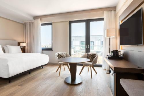 Standard Double Room with Terrace image 3
