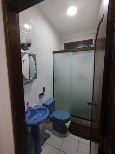 One-Bedroom Apartment image 7