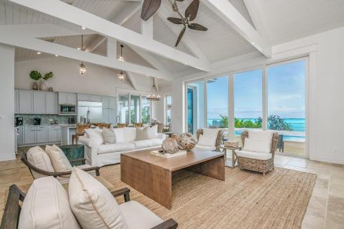 Luxury Beachfront Villa On The Sand With Pool in Hartswell