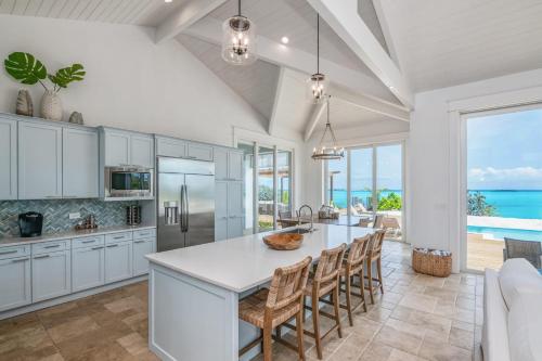 Luxury Beachfront Villa On The Sand With Pool in Hartswell