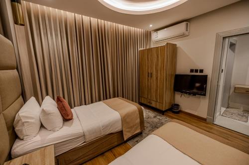 XYZ Hotel