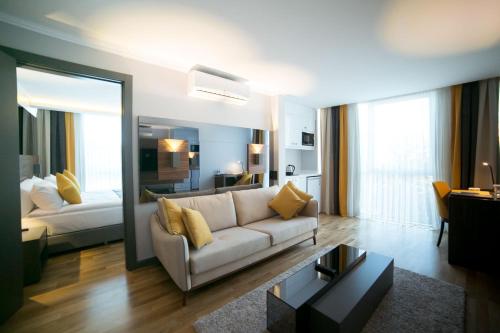 Modern Suite