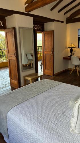 626473560 Santa Sofia Casa Boutique
