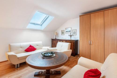 Two-Bedroom Deluxe Apartment with Garden View