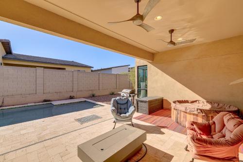 Mtn Views, Pool and Hot Tub Phoenix Oasis in South Mountain Village