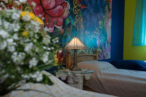 Vibrant 3 Bedroom Apartment In The Pulsing Heart Of Budapest - image 13