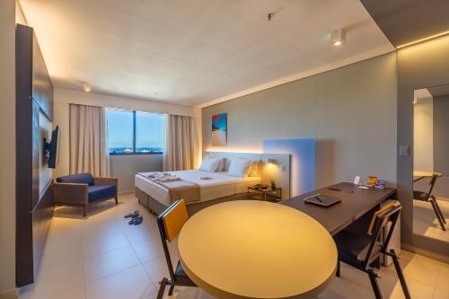 Luxury Double - 1 King Bed image 3