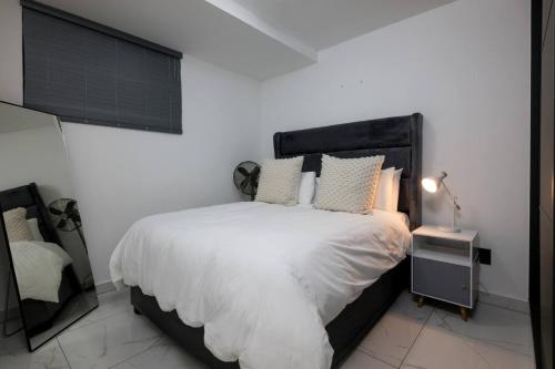 Stylish and Slick Sibaya E214 with Inverter, Sibaya