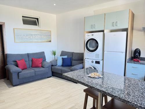 Dotări, Estancia Luciana in La Orotava