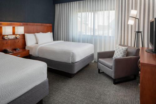 1 queen bed