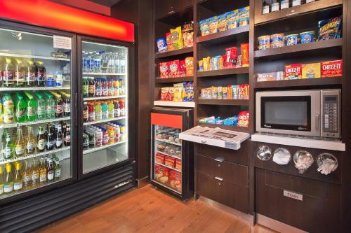 Courtyard by Marriott Dulles Airport Herndon/Reston - image 2