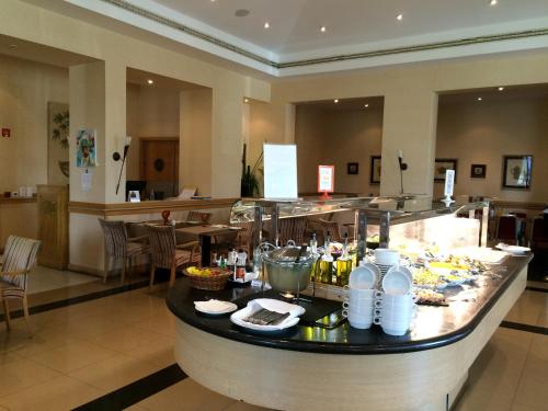 Riviera Hotel - image 3